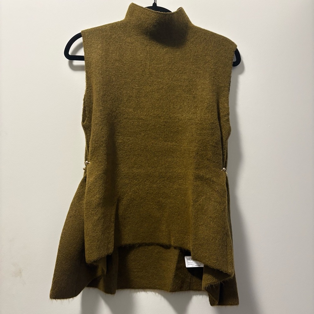 NWT Zara Sleeveless Women's Sweater with Gold details